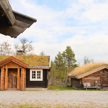 Nydelig Hyttetun Pa Torpoasen