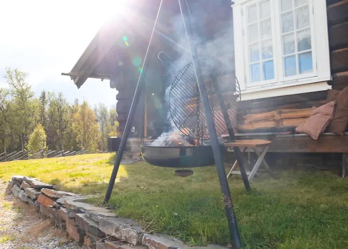 Nydelig Hyttetun Pa Torpoasen